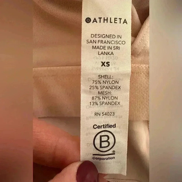 Athleta Crop Workout Tank With Built In Bra Light Pink XS yoga Activewear Gym - Picture 2 of 7